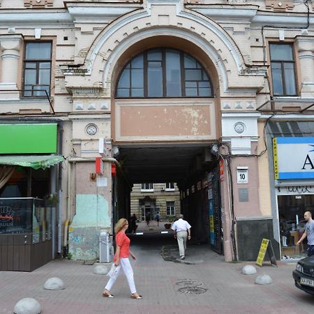 Hostel Kreschatik Kiev Exterior foto